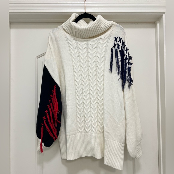 Bloomingdale's Sweaters - NWT Bloomingdales Oversized Stitched Cable Knit Turtleneck Sweater